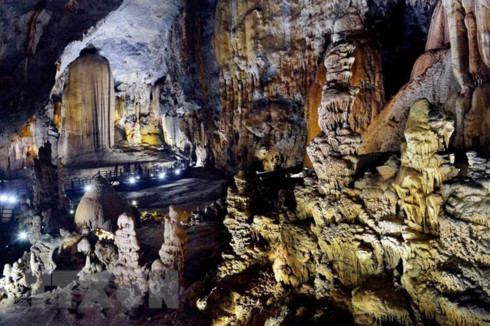 Thien Duong (Paradise) Cave has the most unique and magnificent system of stalactites and stalagmites in Asia