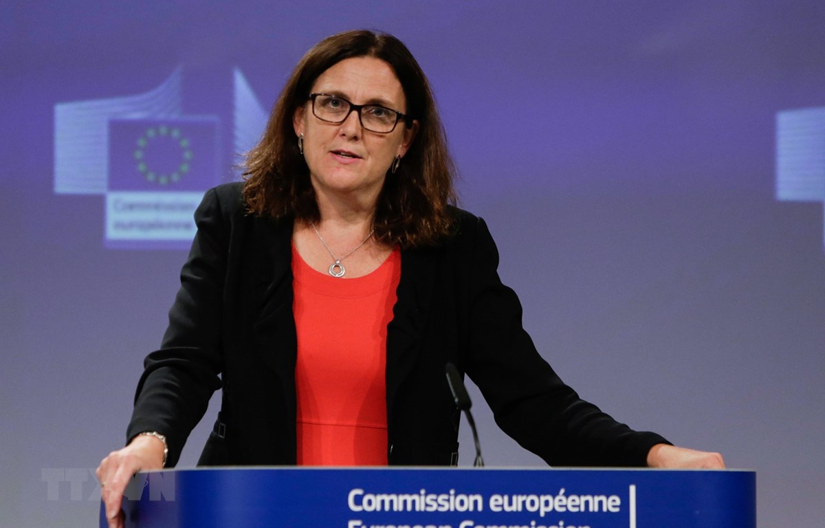 Ủy viên Thương mại Liên minh châu Âu (EU) Cecilia Malmstrom phát biểu tại cuộc họp báo ở Brussels, Bỉ. (Ảnh: AFP/TTXVN)