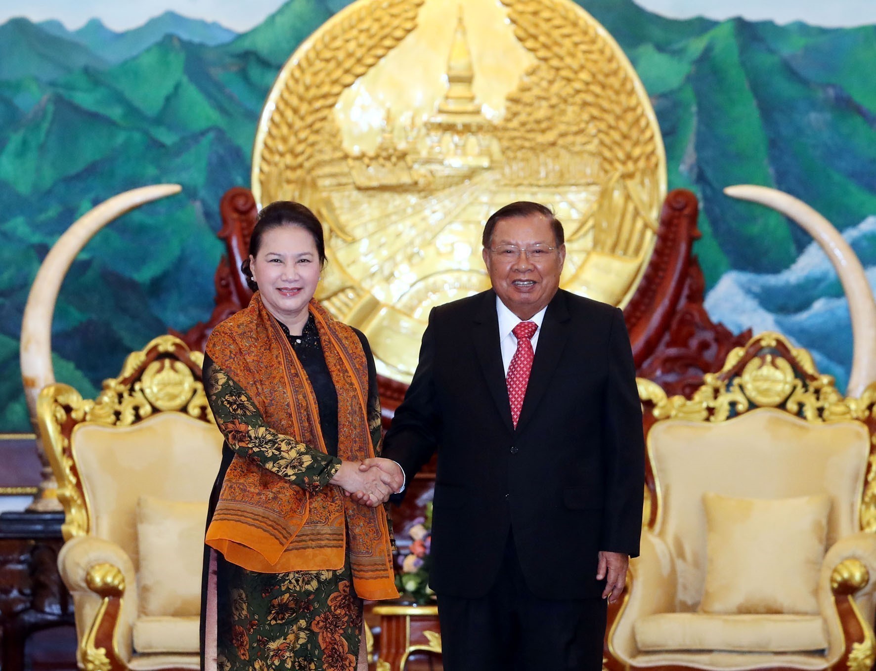 Chủ tịch Quốc hội Nguyễn Thị Kim Ngân hội kiến Tổng bí thư, Chủ tịch nước Lào Bounnhang Vorachith