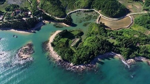 Cai Chien island is dubbed the "forgotten paradise" of the north-eastern province of Quang Ninh (Source: internet)