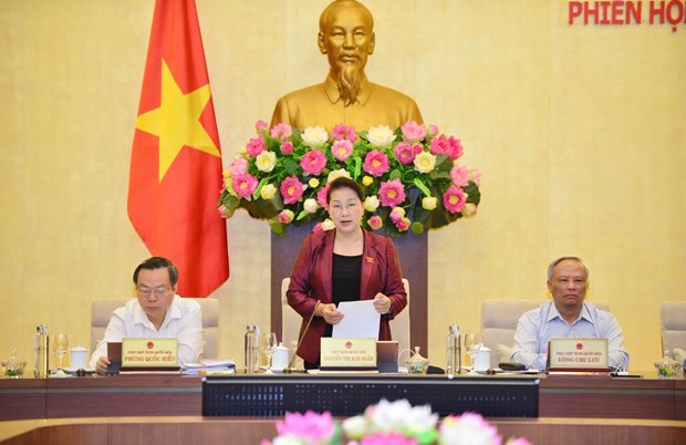 NA Chairwoman Nguyen Thi Kim Ngan (centre) speaks at the opening ceremony of the 38th meeting of the NA Standing Committee on October 14.