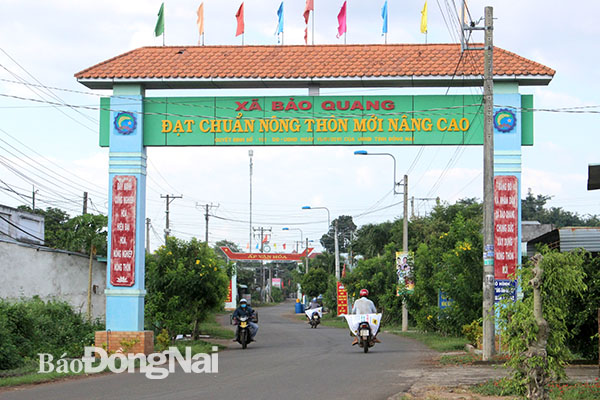 Một tuyến đường của xã Bảo Quang (TP.Long Khánh) đạt các tiêu chí sáng - xanh - sạch - đẹp. Ảnh:N.Liên