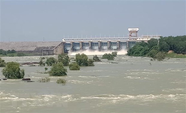 Tri An hydropower pumping station in Dong Nai river.