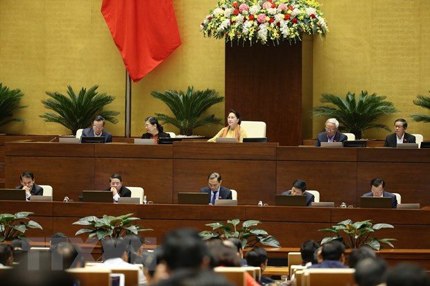  Chủ tịch Quốc hội Nguyễn Thị Kim Ngân và các Phó Chủ tịch điều hành phiên họp sáng 30/10. (Ảnh: Dương Giang/TTXVN)