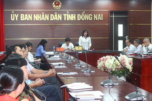 Phó chủ tịch UBND tỉnh Nguyễn Hòa Hiệp tham gia phát biểu ý kiến tại đầu cầu Đồng Nai.
