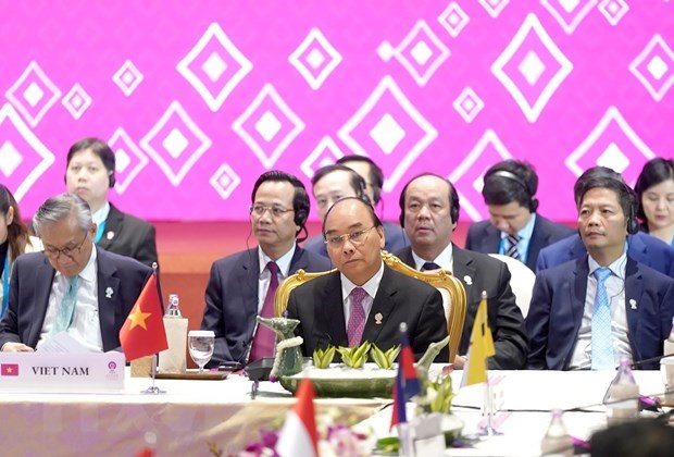 Prime Minister Nguyen Xuan Phuc (centre) at the 3rd Regional Comprehensive Economic Partnership (RCEP) Summit.