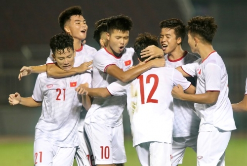 U19 Việt Nam ăn mừng bàn thắng