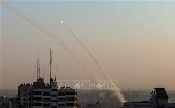 Rocket được nã từ Dải Gaza về phía lãnh thổ Israel ngày 12-11-2019. (Ảnh: TTXVN)