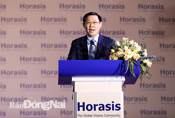 Phó thủ tướng Vương Đình Huệ phát biểu tại diễn đàn