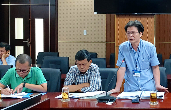 Phó chủ tịch UBND huyện Thống Nhất Nguyễn Đình Cương phát biểu tại cuộc họp. 