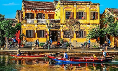 Hoi An ancient town is a UNESCO heritage site and a popular tourist destination in central Vietnam. Photo by Shutterstock/Hong Anh.