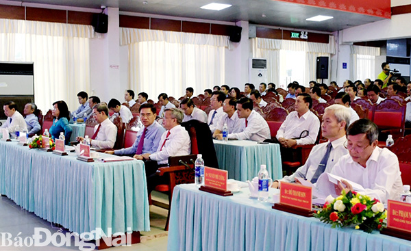 Các đại biểu tham dự hội nghị Giao chỉ tiêu kinh tế - xã hội năm 2020