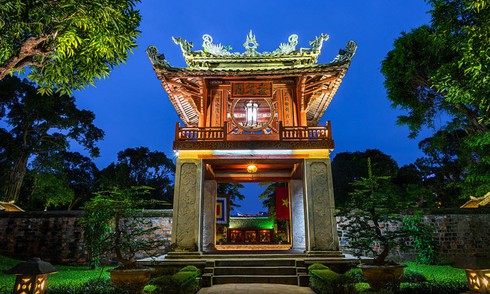 Khue Van Cac, the pavilion of the Constellation of Literature located inside the Temple of Literature, is a symbol of Hanoi. Photo by Shutterstock/An Huy.