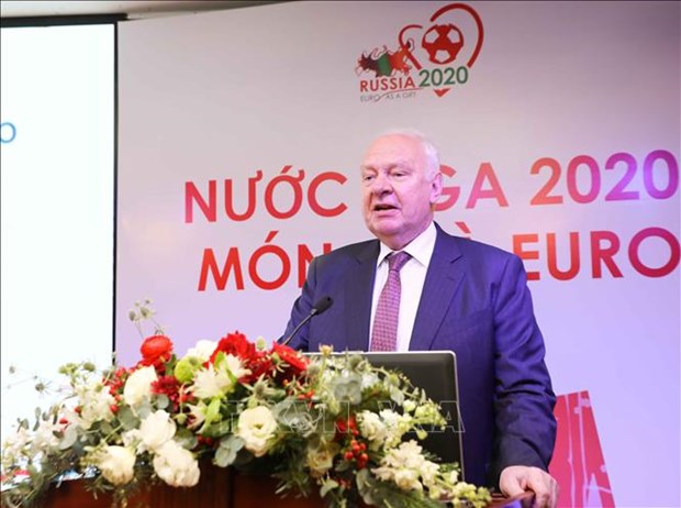 Russian Ambassador to Vietnam Konstantin Vnukov  speaks at the event (Source: VNA)