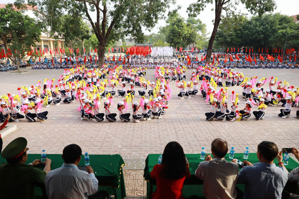 Phu Dong Sports Festival of Dinh Quan district opens