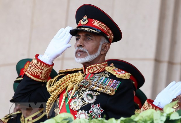 Cố Quốc vương Oman Qaboos bin Said dự một lễ diễu binh tại Muscat ngày 29-11-2010. (Nguồn: AFP/TTXVN)