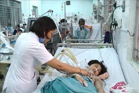 A patient receives treatment at a hospital in Đồng Nai Province. — VNA/VNS Photo Lê Xuân