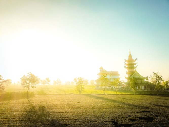 An image of the ancient pagoda at dawn