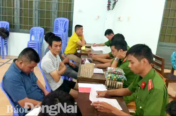 Phát hiện và xử lý hơn 100 vụ đốt pháo trong đêm giao thừa