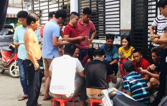 Còn tồn tại nhiều tụ điểm đánh bài, xóc bầu cua