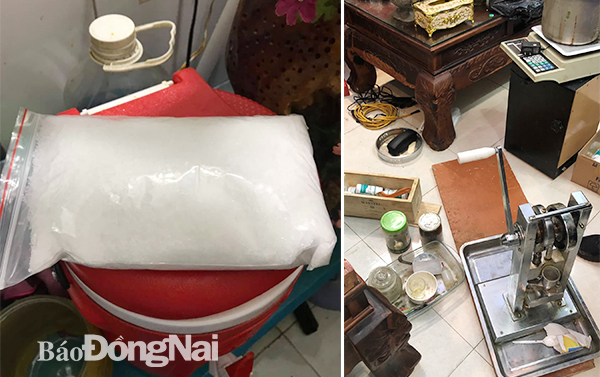 Tang vật thu giữ trong chuyên án mua bán, sản xuất thuốc lắc do Lê Ngọc Thạch và Cao Văn Khương cầm đầu. Ảnh: Trần Danh