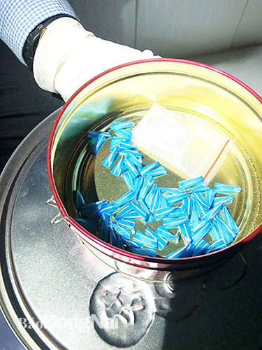 Số tang vật công an thu giữ được trong vụ án. Ảnh: T.Danh