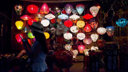 The old town area of Hoi An, lit with glowing lanterns (Source: CNN)