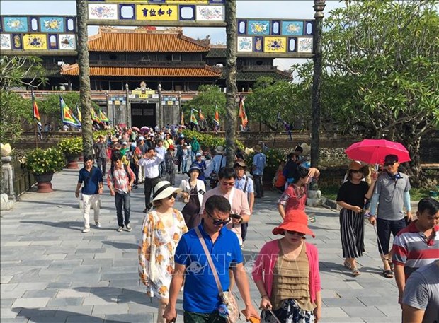 Visitors at ancient Hue citadel(Photo: VNA)