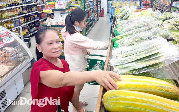 Retail sales drops strongly in February