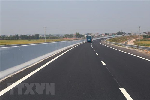 Bà Rịa- Vũng Tàu Province authorities are set to do a pre-feasibility study for the Biên Hòa-Vũng Tàu expressway. — VNA/VNS Photo