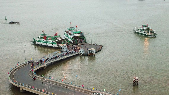 Operation time of Cat Lai ferry adjusted until April 15