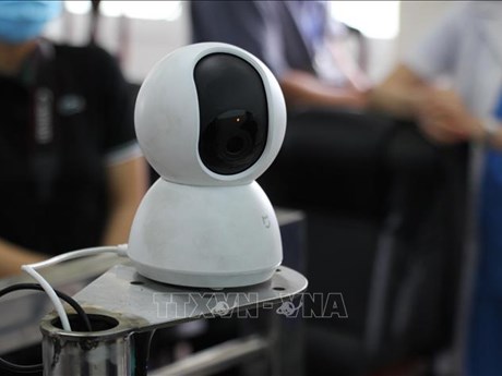 Robot helpers put medical staff at ease