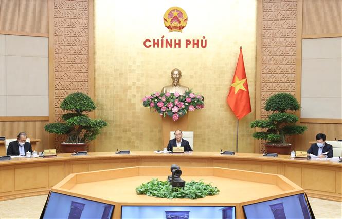 Thủ tướng Nguyễn Xuân Phúc chủ trì cuộc họp trực tuyến giữa Thường trực Chính phủ với Ban Chỉ đạo phòng, chống dịch Covid-19 chiều 9-4
