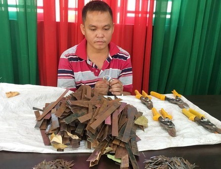 Mechanic caught spreading nails on national highway