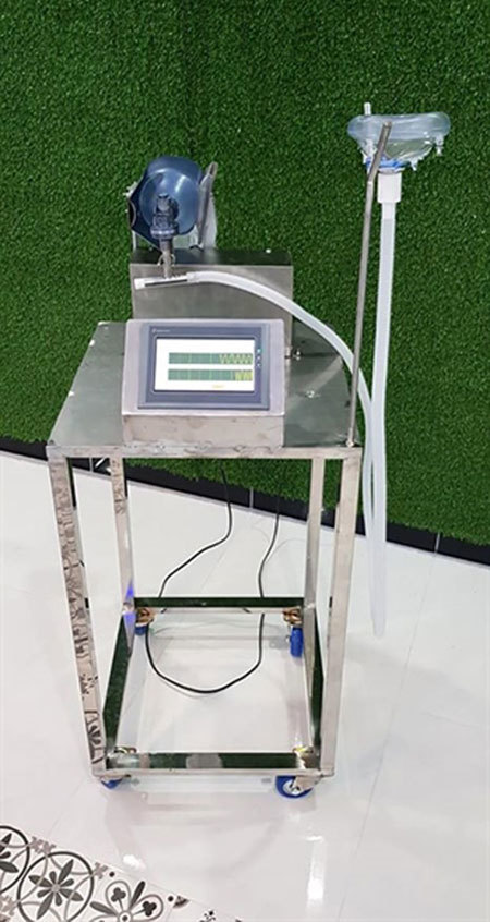 Locally-made ventilators introduced in Da Nang