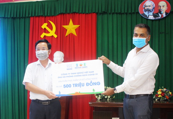 Nestle donates VND500 mln worth of products to support COVID-19 prevention
