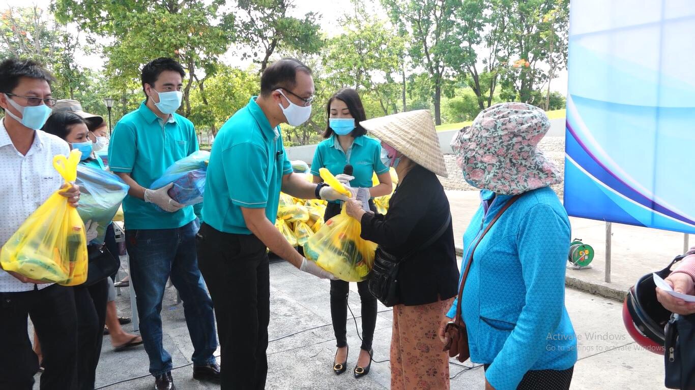Amata presents 3,600 gifts to COVID-19 affected people