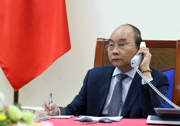 Prime Minister Nguyen Xuan Phuc holds phone talks with Japanese counterpart Abe Shinzo