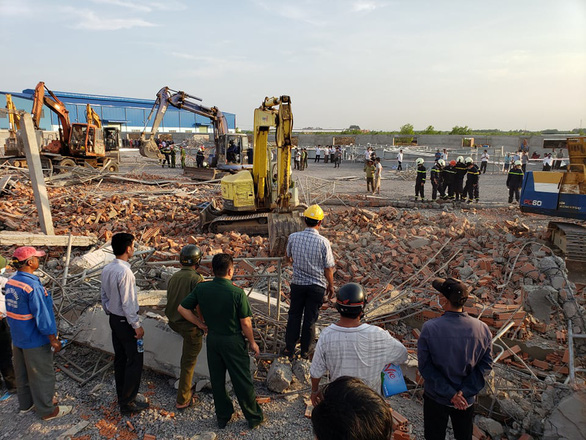 Ten people killed, several injured in Dong Nai wall collapse