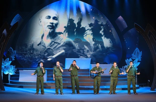 A performance at the special art programme on May 17 that celebrates late President Ho Chi Minh's 130th birthday (Photo: VNA)