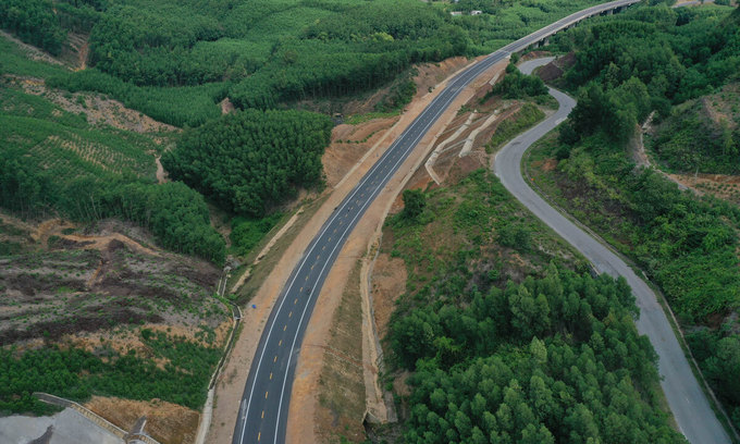 Lawmakers okay public funding for three national expressway sections
