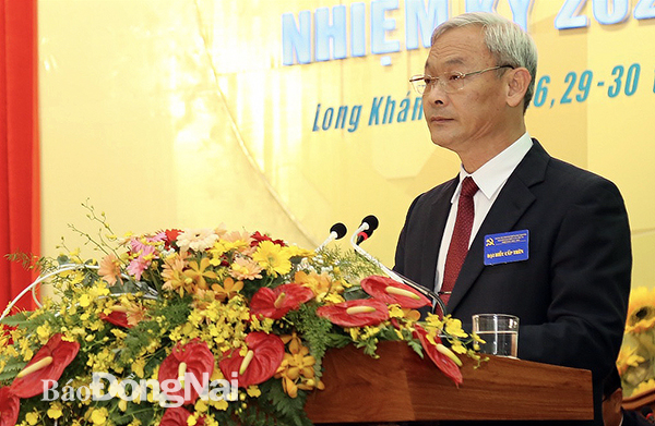 Đồng chí Nguyễn Phú Cường, Ủy viên Trung ương Đảng, Bí thư Tỉnh ủy, Chủ tịch HĐND tỉnh phát biểu chỉ đạo đại hội
