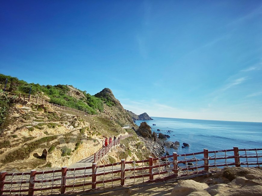 Eo Gio is, along with Ky Co Beach, the most famous attraction in Quy Nhơn.