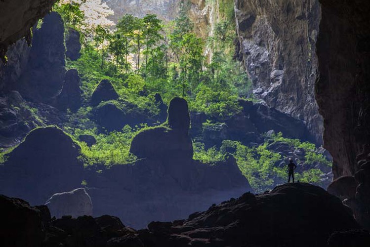 British magazine Conde Nast Traveler has named Son Doong one of seven must-explore wonders of 2020.