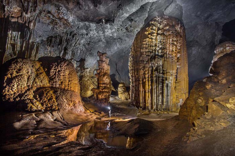  Tours of Son Doong, the world's largest cave, have reopened in Quang Binh after being closed for two months over the COVID-19 pandemic.