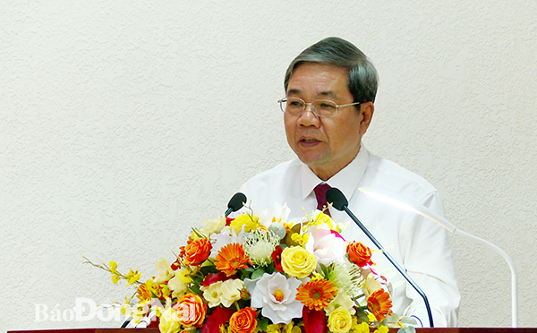 Phó chủ tịch UBND tỉnh Nguyễn Quốc Hùng phát biểu tại hội nghị. Ảnh: Ngọc Thành