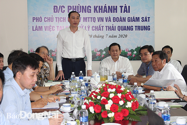 Ông Phùng Khánh Tài Phó chủ tịch Ủy ban MTTQ Việt Nam phát biểu tại buổi làm việc