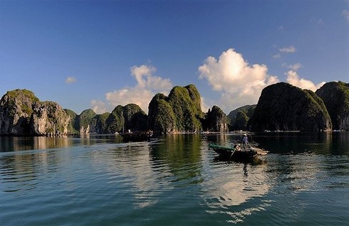 Lan Ha Bay (Photo: dulichdaocatba.com) 