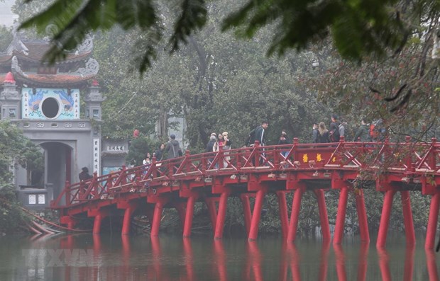 The Huc Bridge on Hoan Kiem Lake, a renowned destination in Hanoi (Photo: VNA)