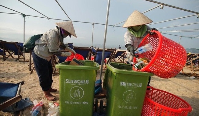 PM issues directive on managing, recycling and minimising plastic waste
